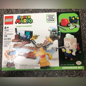 LEGO Super Mario Luigi’s Mansion Lab and Poltergust Expansion Set